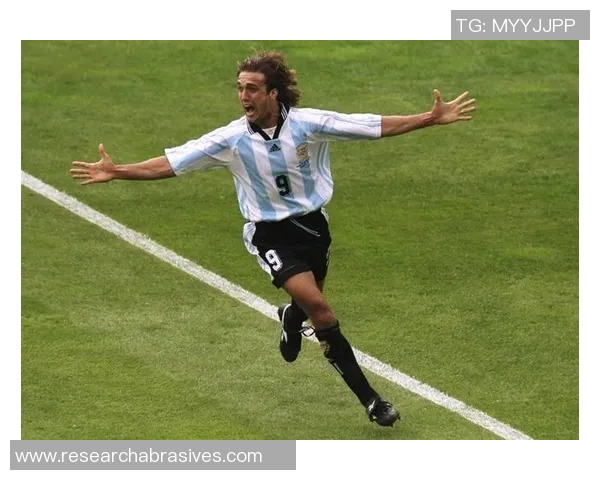 足球场上的传奇瞬间解说带你领略明星球员的风采与激情 足球场上的传奇瞬间解说带你领略明星球员的风采与激情