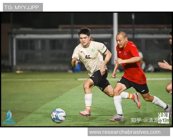 足球明星精彩晃头瞬间视频集锦让你领略绝妙技巧与风采