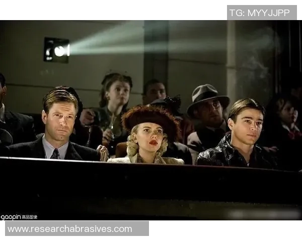 小明星与足球明星的浪漫爱情故事揭示了娱乐圈与体育界的甜蜜交集