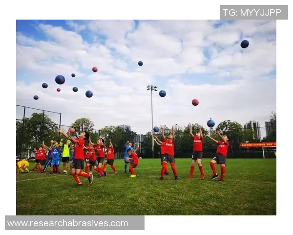 足球场上的传奇瞬间几位明星球员的精彩踢球场景回顾