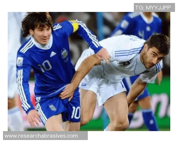 街头偶遇足球明星时的惊喜与尴尬瞬间分享 街头偶遇足球明星时的惊喜与尴尬瞬间分享